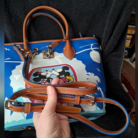 RARE Dooney & Bourke Disney Skyliner Purse - Picture 7 of 10